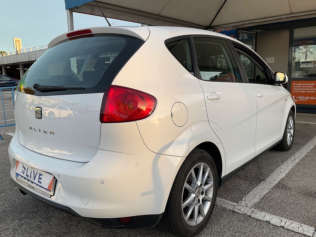 SEAT ALTEA STYLANCE 1.6 TDI AUTO SPANISH LHD IN SPAIN 59000 MILES SUPERB 2013
