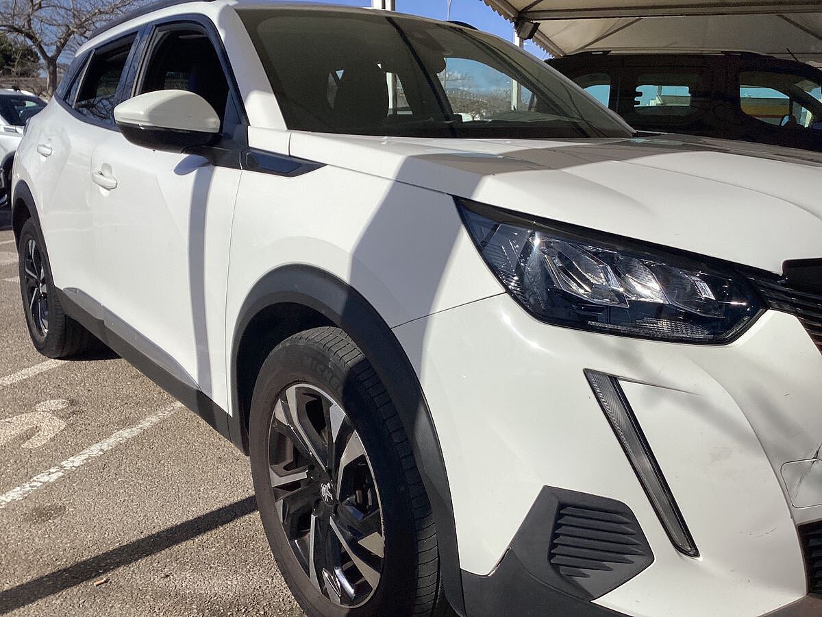 PEUGEOT 2008 ALLURE 1.2 MANUAL SPANISH LHD IN SPAIN ONLY 35000 MILES SUPERB 2020