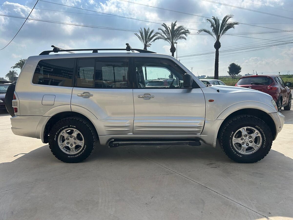 MITSUBISHI PAJERO LWB 3.2 4WD AUTO SPANISH LHD IN SPAIN 177000 MILES 7 SEAT 2001