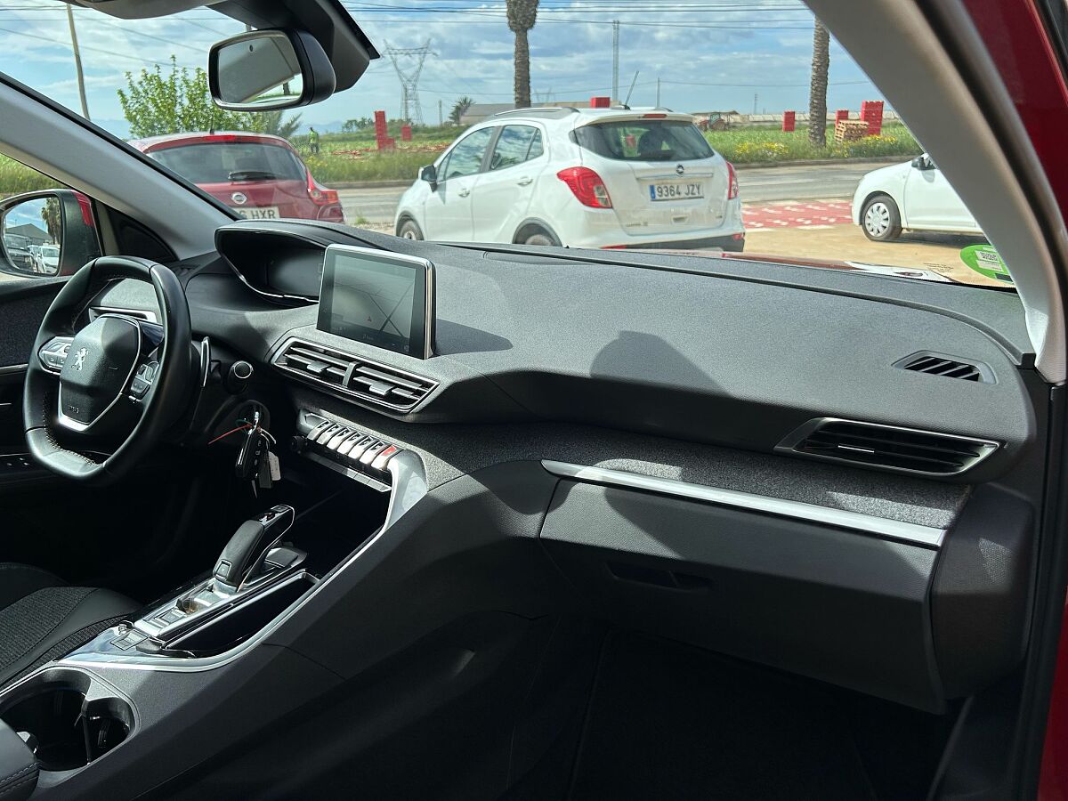 PEUGEOT 3008 ALLURE 1.5 HDI AUTO SPANISH LHD IN SPAIN 104000 MILES SUPER 2018