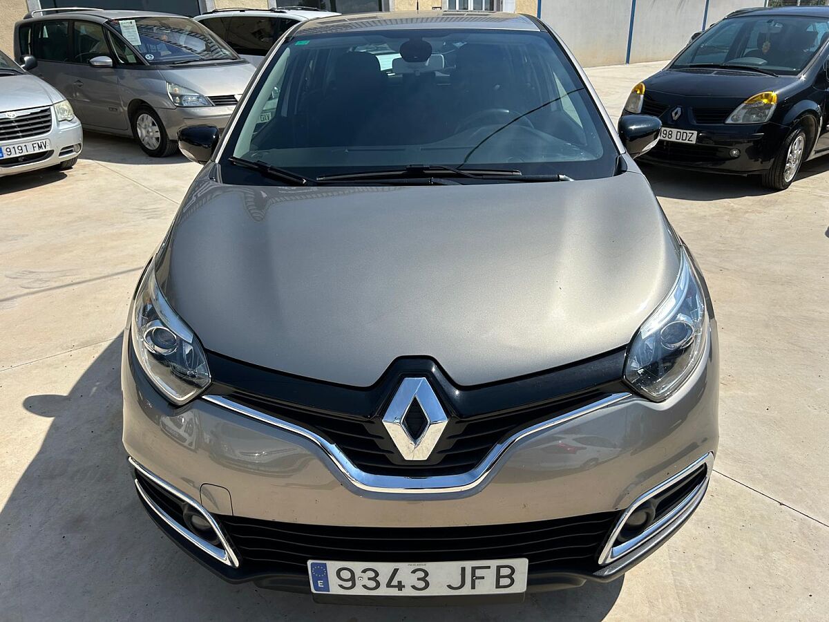RENAULT CAPTUR ZEN 1.2 TCE AUTO SPANISH LHD IN SPAIN 90000 MILES SUPERB 2015
