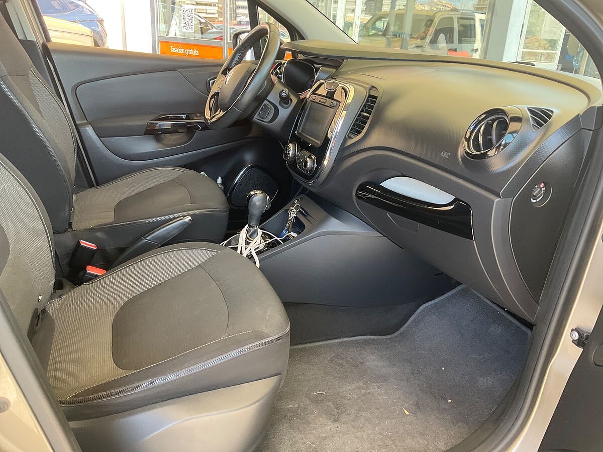 RENAULT CAPTUR ZEN 1.2 TCE AUTO SPANISH LHD IN SPAIN 90000 MILES SUPERB 2015