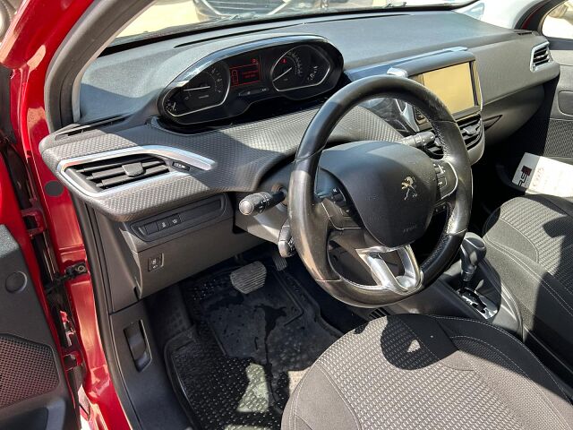 PEUGEOT 208 ALLURE 1.2 E-THP AUTO SPANISH LHD IN SPAIN 82000 MILES SUPERB 2015