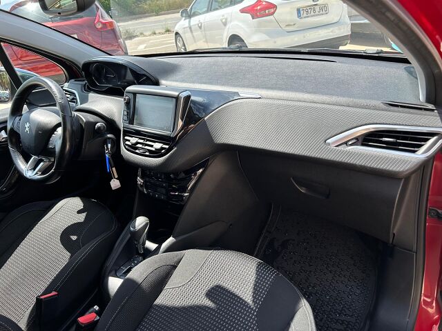 PEUGEOT 208 ALLURE 1.2 E-THP AUTO SPANISH LHD IN SPAIN 82000 MILES SUPERB 2015